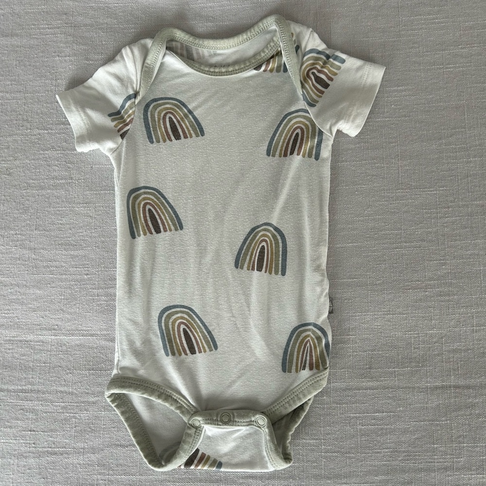 Kyte Baby aloe Rainbow Bodysuit, 0-3 months